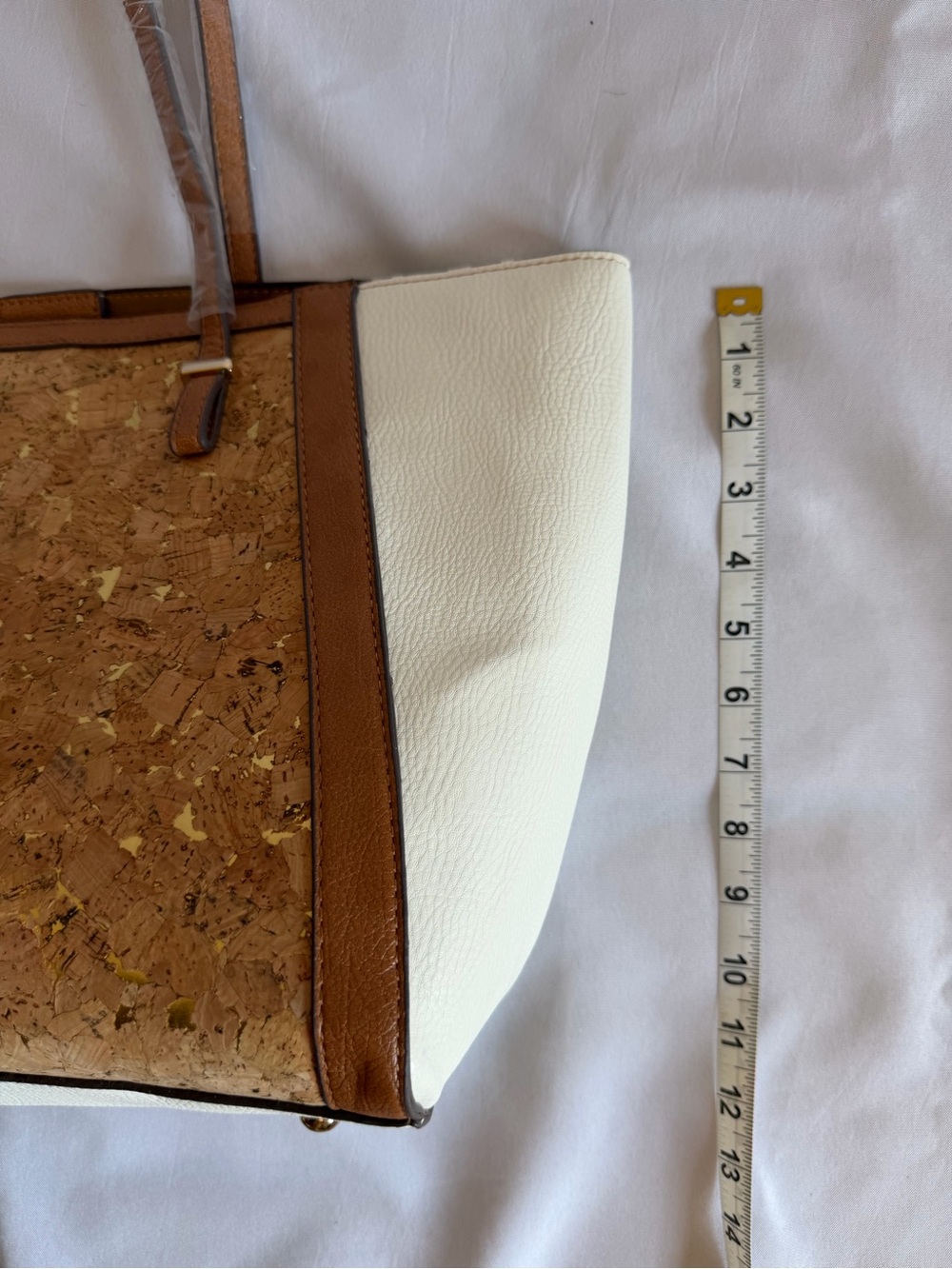 Bundle: Chico's Cork Tote with Gold Fleck Accents & Matching Belt. - Picture 4 of 11